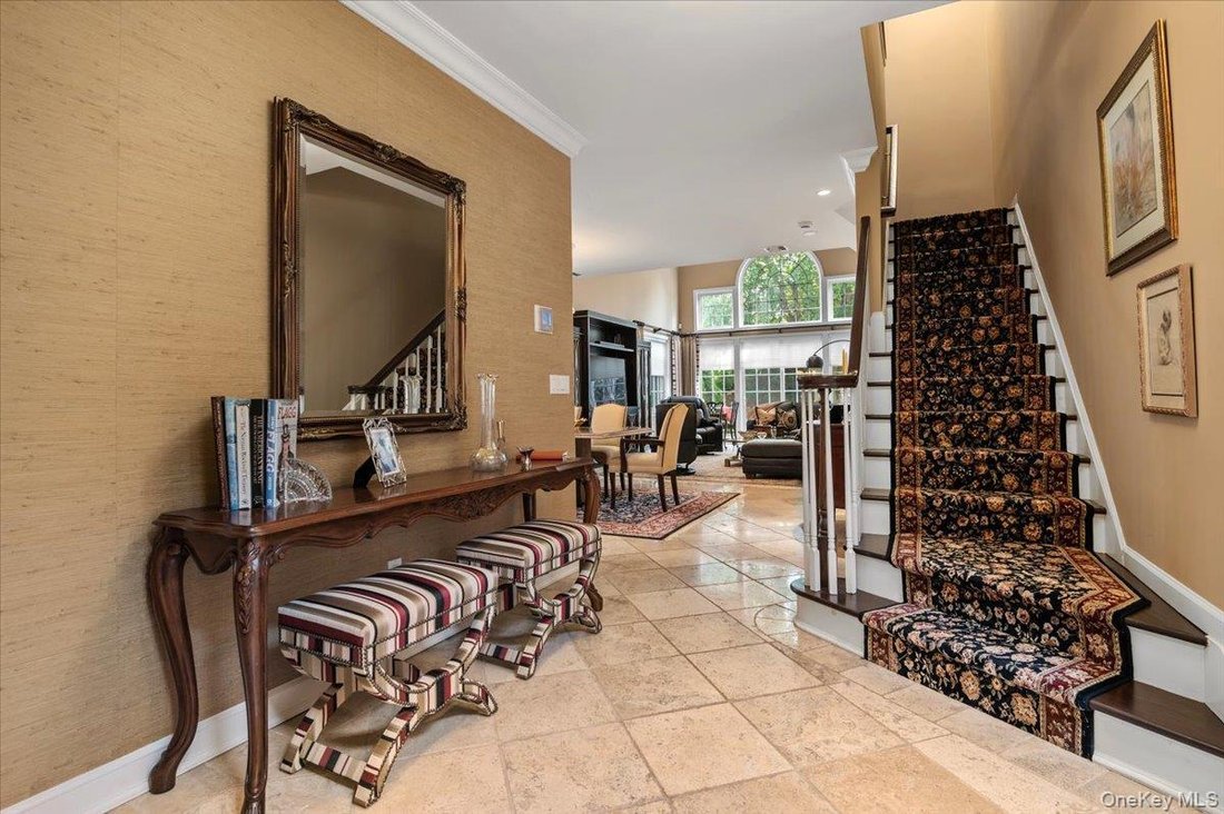 Condo in Melville, New York, United States 4 - 18697243
