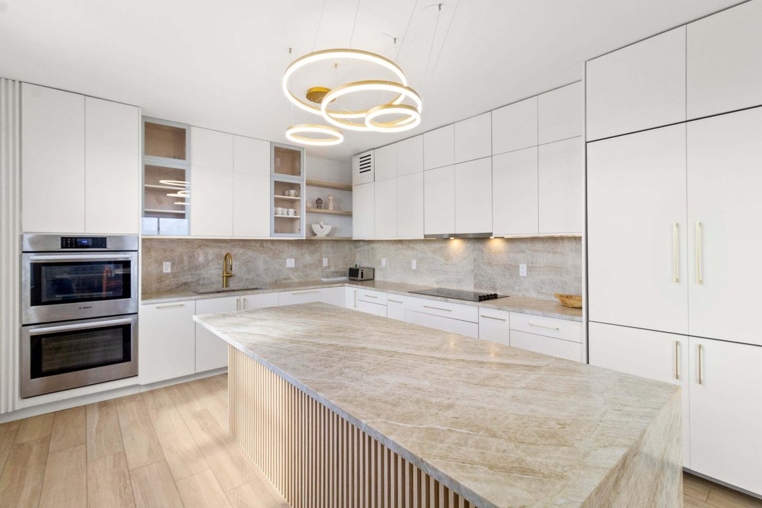 Condo in Hallandale Beach, Florida, United States 1 - 18698423