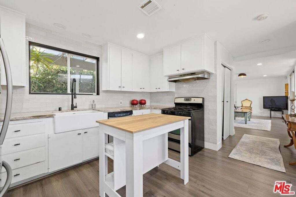 House in Los Angeles, California, United States 5 - 18697029