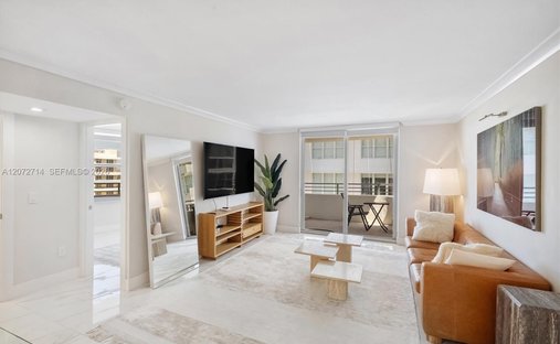 Condo in Miami Beach, Florida, United States 1