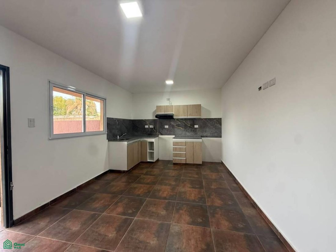 Condo in Temperley, Buenos Aires Province, Argentina 3 - 18697623