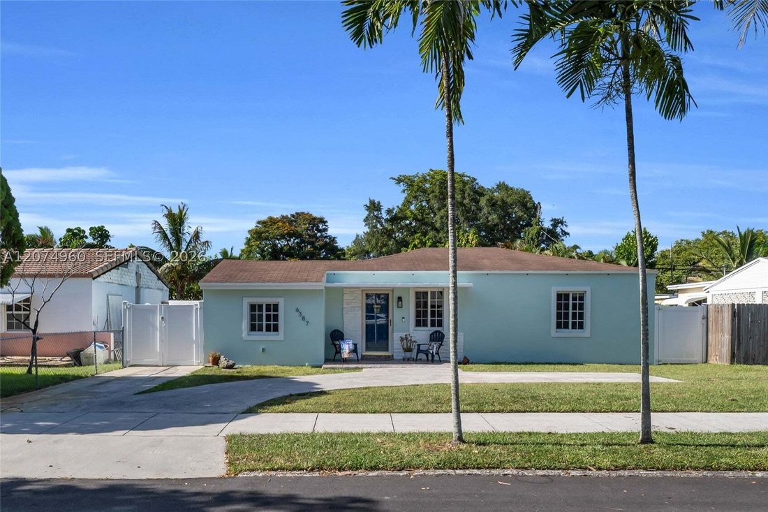 House in Miami, Florida, United States 1 - 18697311