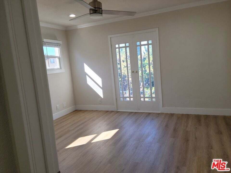 Los Angeles, California, United States 4 - 18697064