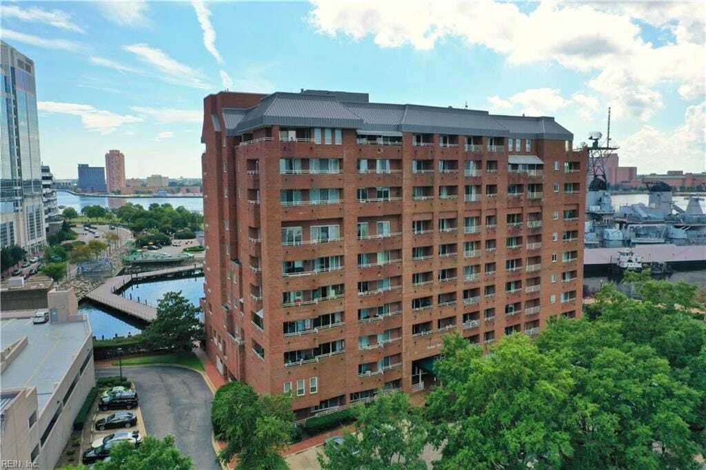 Condo in Norfolk, Virginia, United States 1 - 18697062