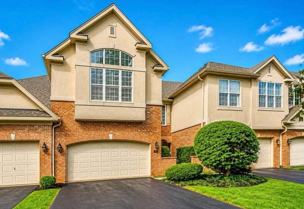 Townhouse in Darien, Illinois, United States 2 - 18697698