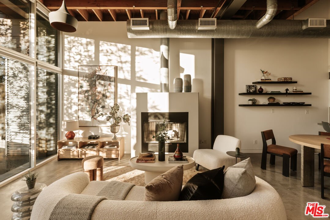 Condo in Los Angeles, California, United States 2 - 18698882