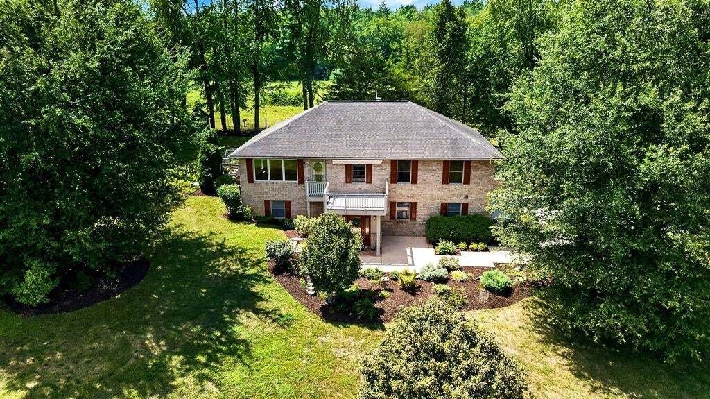 House in Fishersville, Virginia, United States 1 - 18696818
