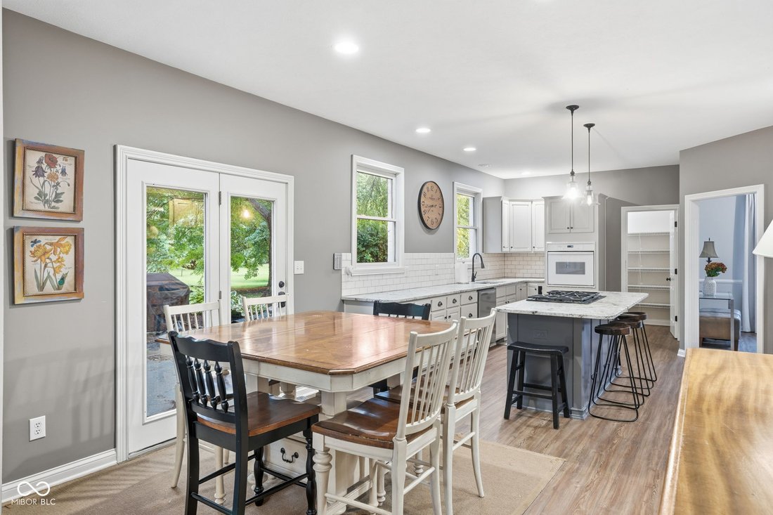 House in Zionsville, Indiana, United States 5 - 18696756