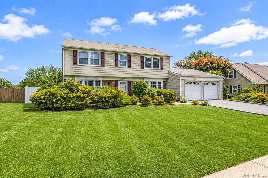 House in Lake Grove, New York, United States 3 - 18698957