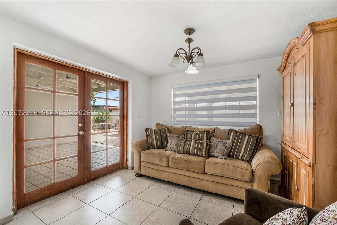 House in Miami, Florida, United States 5 - 18697343