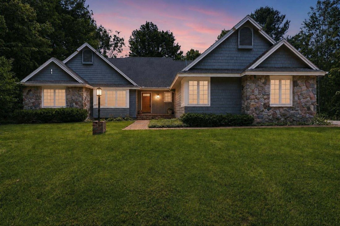 House in Garfield Township, Michigan, United States 2 - 18697518