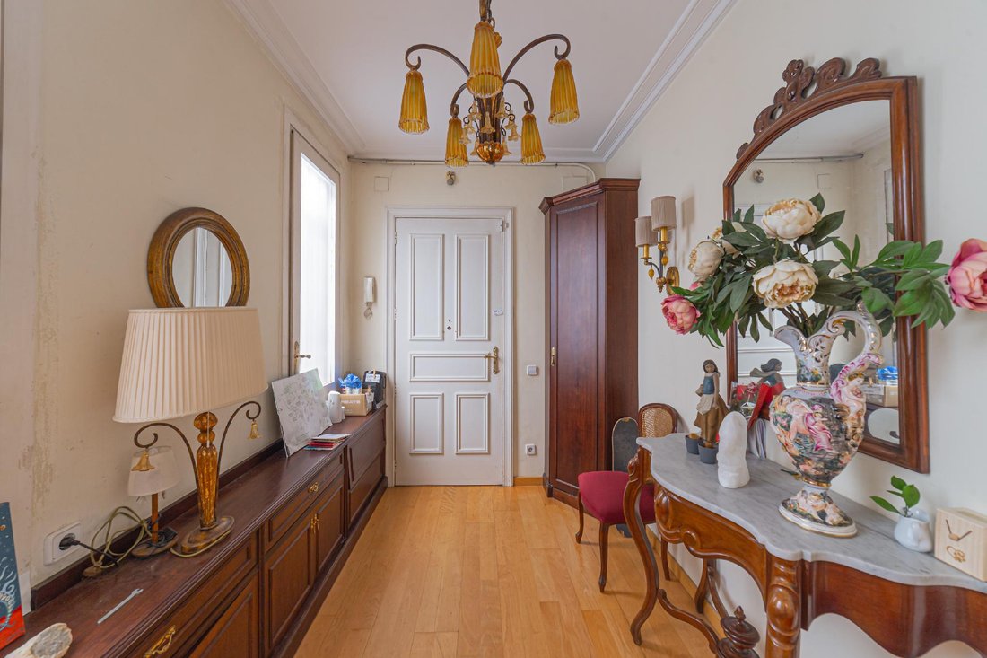 Apartment in Ciutat Vella, Barcelona, Spain 5 - 18302779