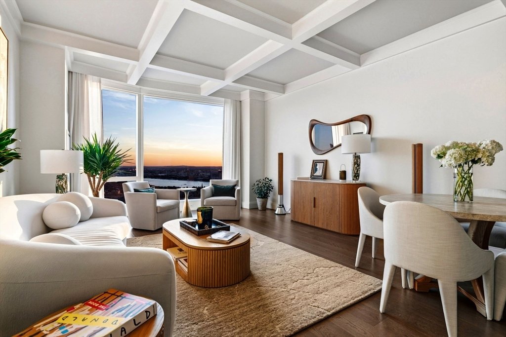 Condo in Boston, Massachusetts, United States 1 - 18698892