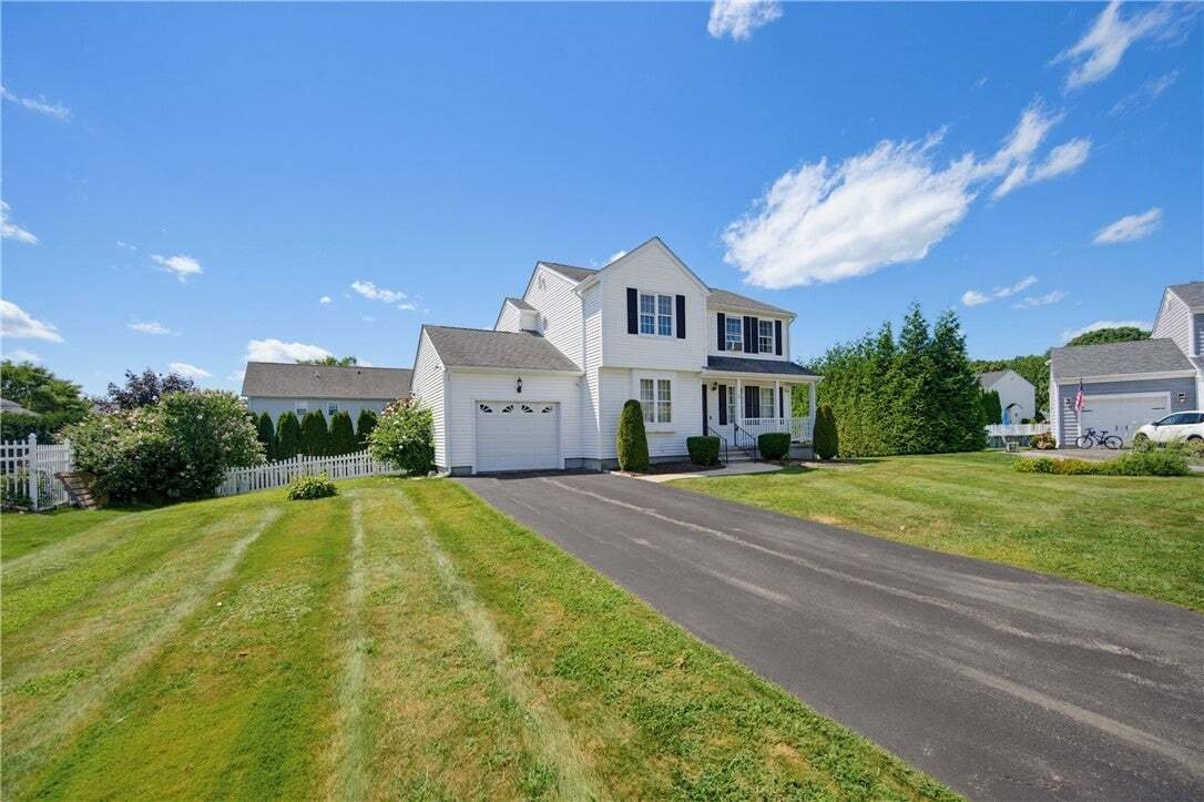 House in Cranston, Rhode Island, United States 4 - 18697454
