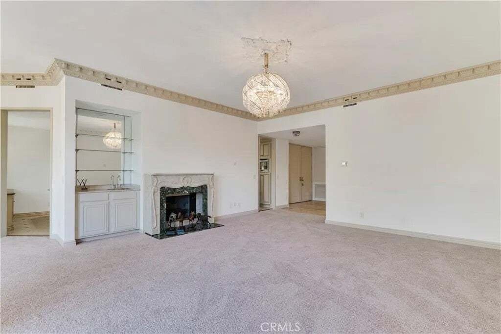 Condo in Los Angeles, California, United States 2 - 18698225