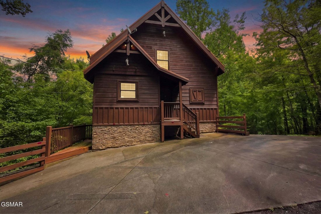 House in Sevierville, Tennessee, United States 2 - 18698622