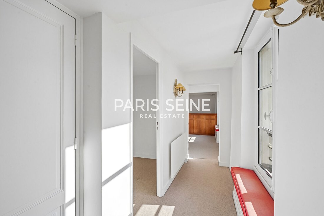 Apartment in Saint Germain des Prés, Paris 6e Arrondissement, Paris 4 - 18699431