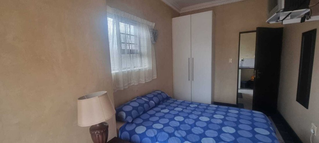 Townhouse in C-Place, Eastern Cape, South Africa 5 - 18696432