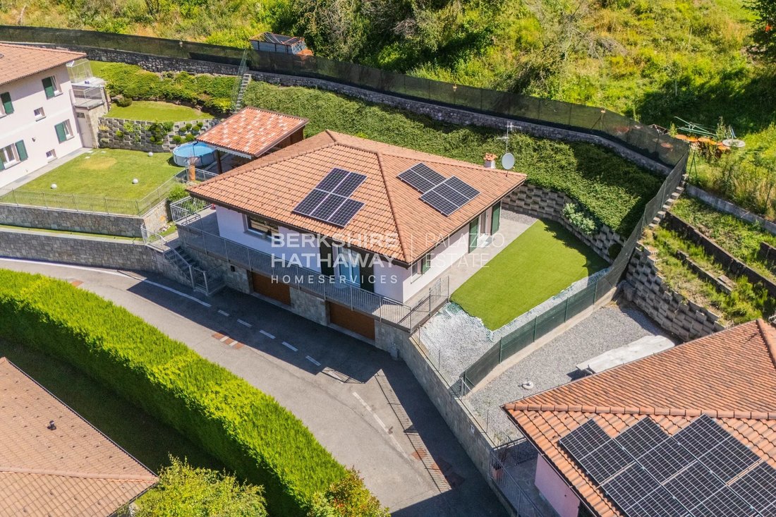 Villa in Blessagno, Lombardy, Italy 3 - 18696318