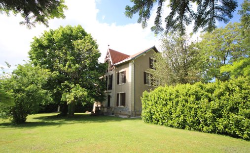 Château à Saint-Paul-de-Jarrat, Occitanie, France 1