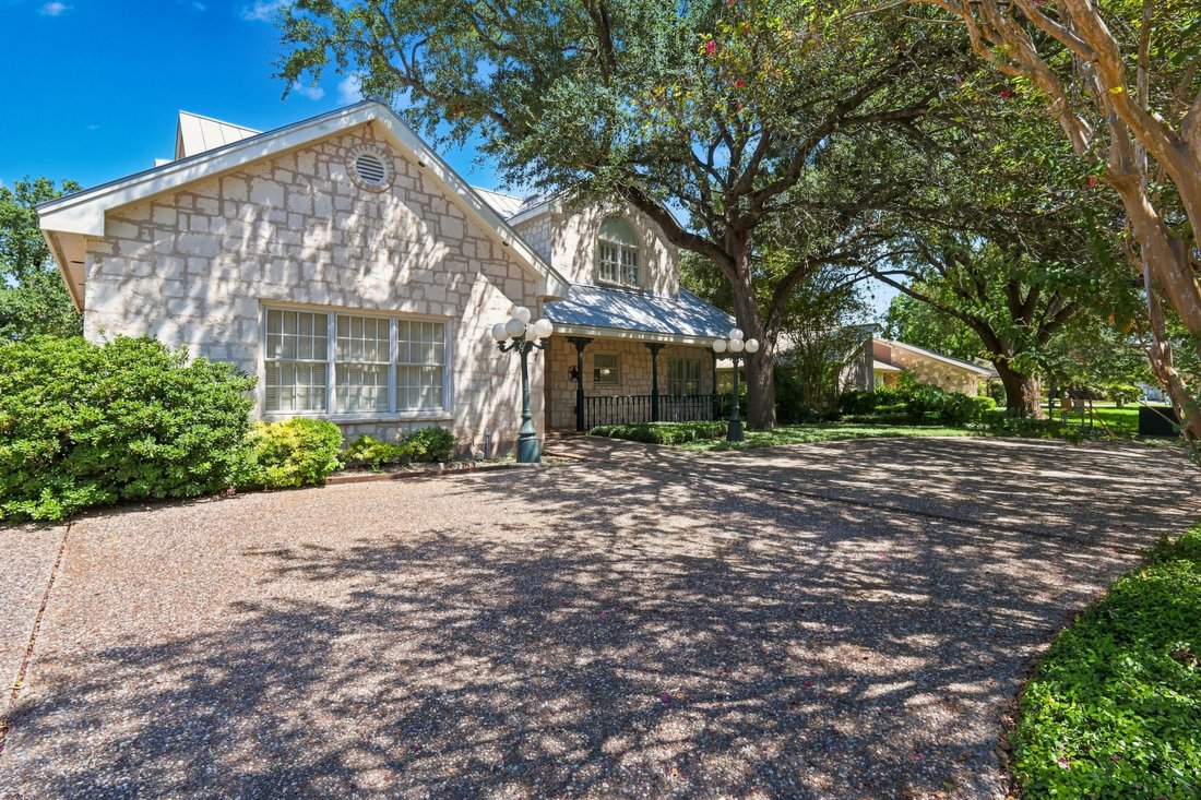 House in New Braunfels, Texas, United States 4 - 18696364