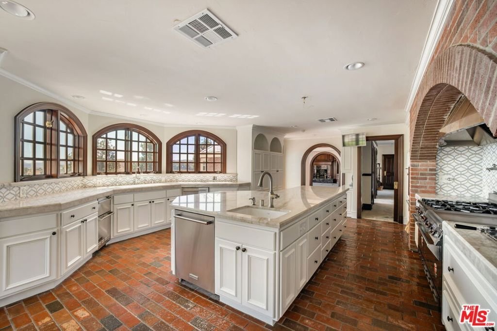 House in Hidden Hills, California, United States 4 - 18697030