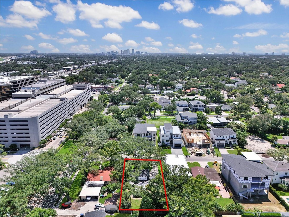 House in Tampa, Florida, United States 4 - 18697581