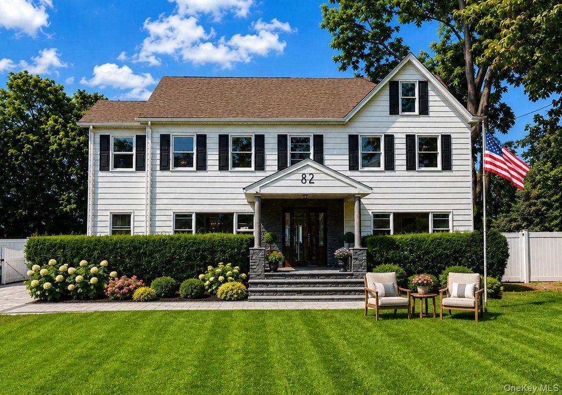 House in East Norwich, New York, United States 1 - 18697261