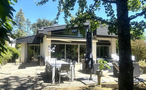 Villa in Centre Ville, Montbeliard, France 1