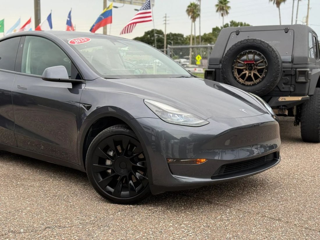 Suv in Orlando, FL, United States 2 - 18699564