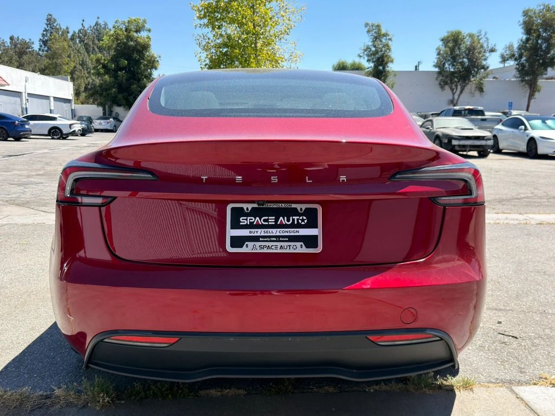 Sedan in Azusa, CA, United States 5 - 18699642