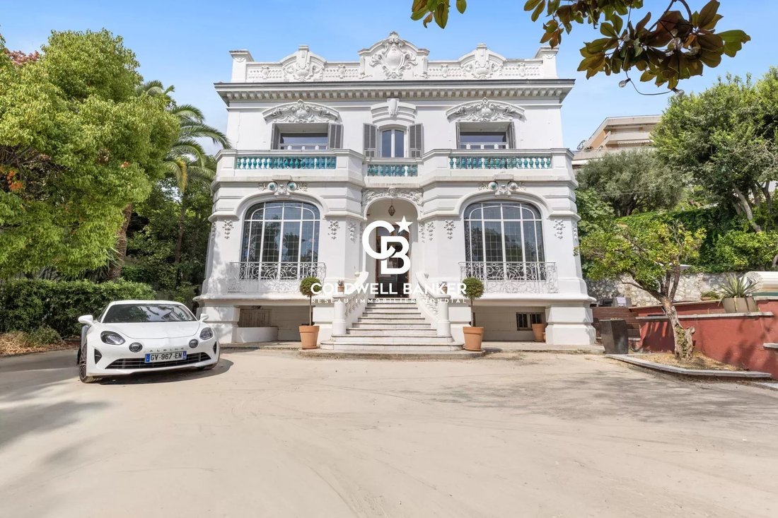 Villa in Mont Boron, Nice, Provence-Alpes-Côte d'Azur 3 - 18696018