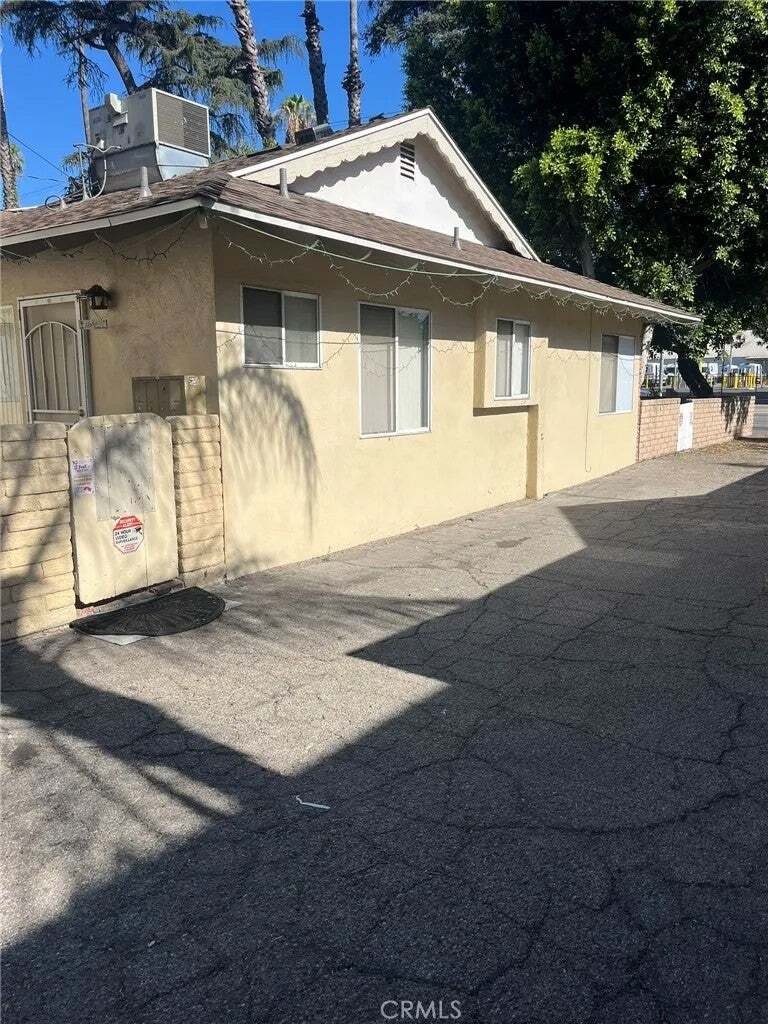 Los Angeles, California, United States 5 - 18698256