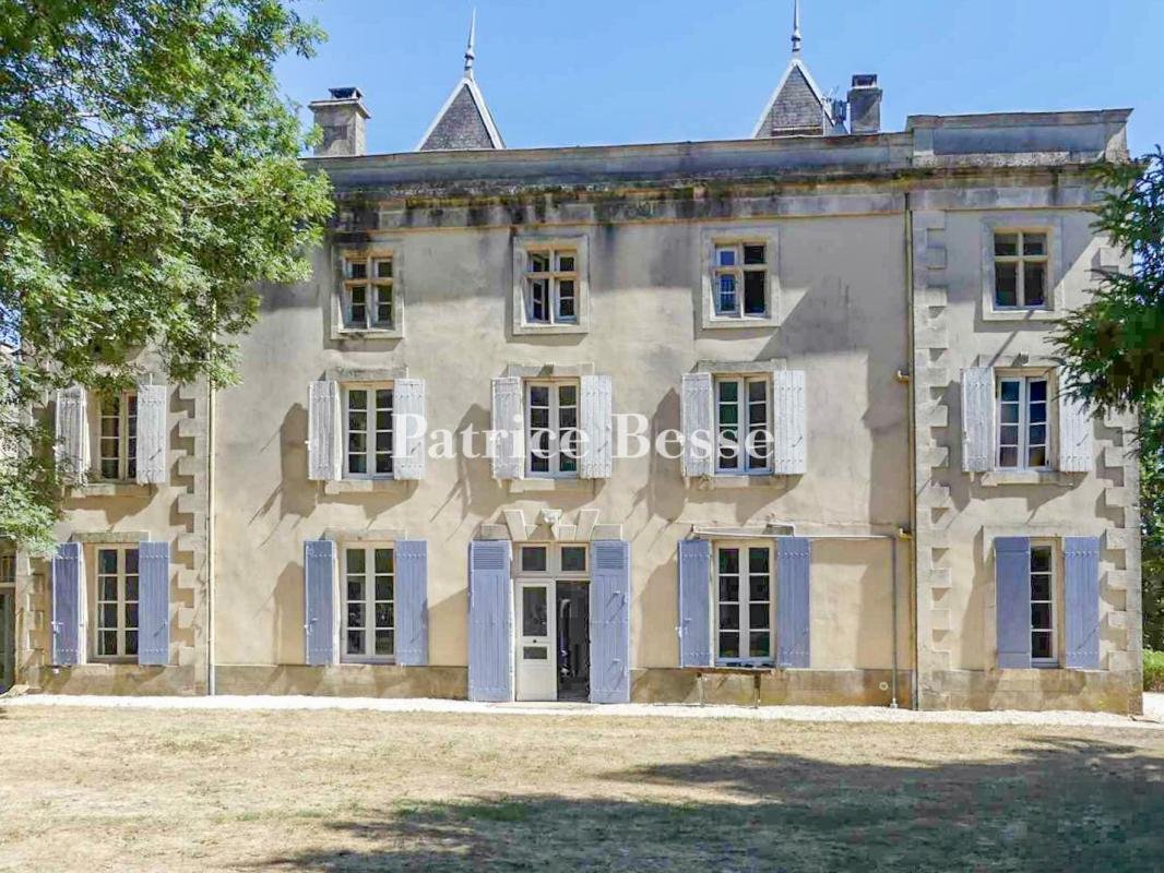House in Centre Ville, Saint-Maixent-l'École, France 2 - 18698818