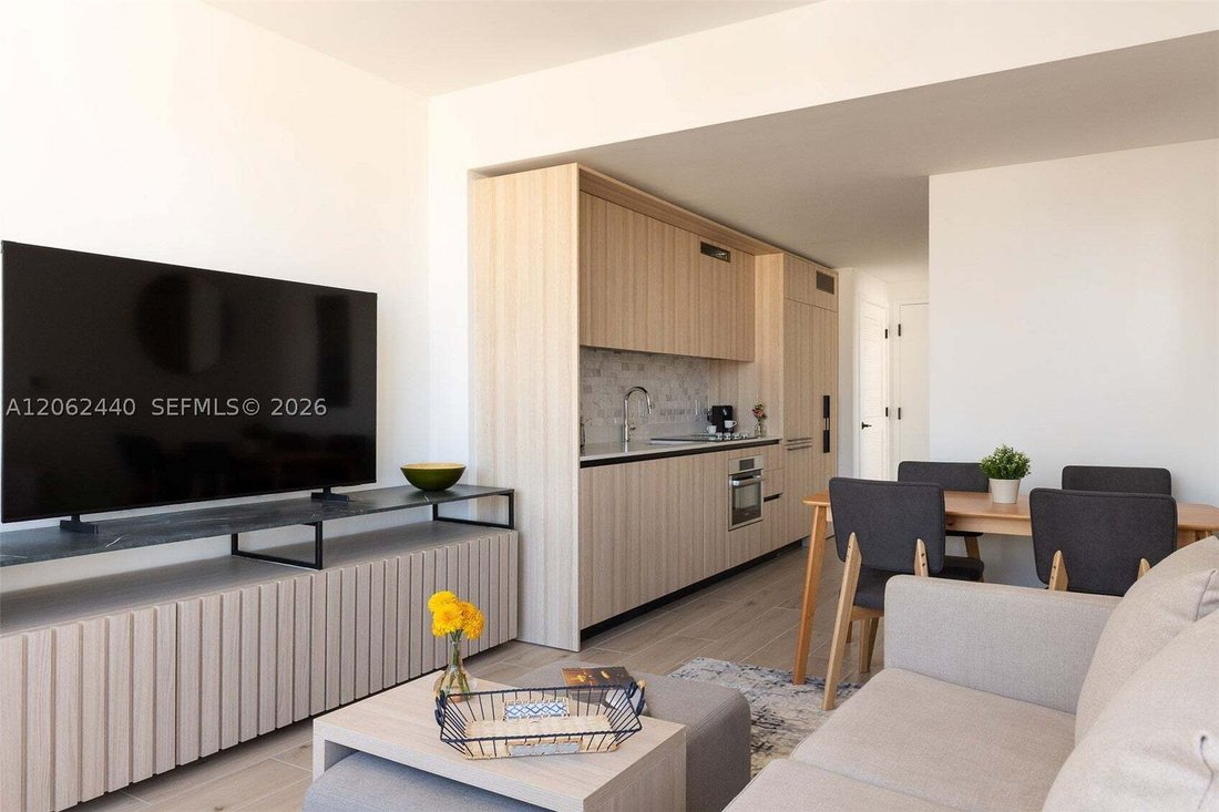Condo in Miami, Florida, United States 5 - 18697322