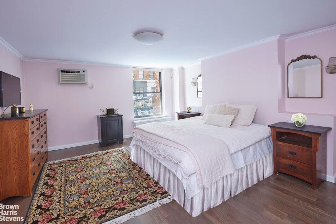 Co Op in New York, New York, United States 5 - 18697403