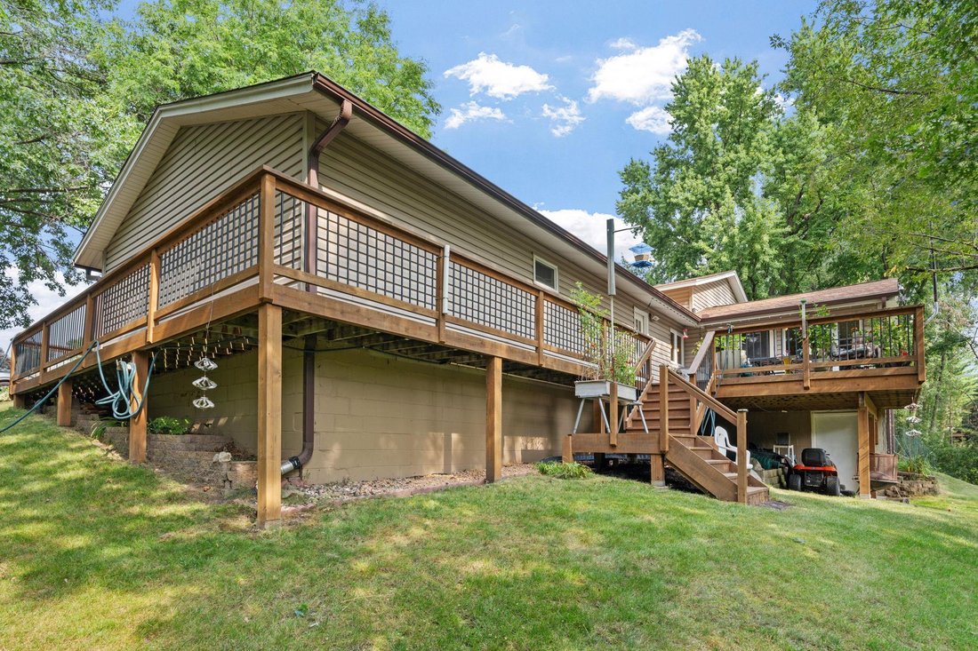 House in Minnetonka, Minnesota, United States 4 - 18699127