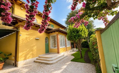 Villa a Tonfano, Pietrasanta, Italia 1