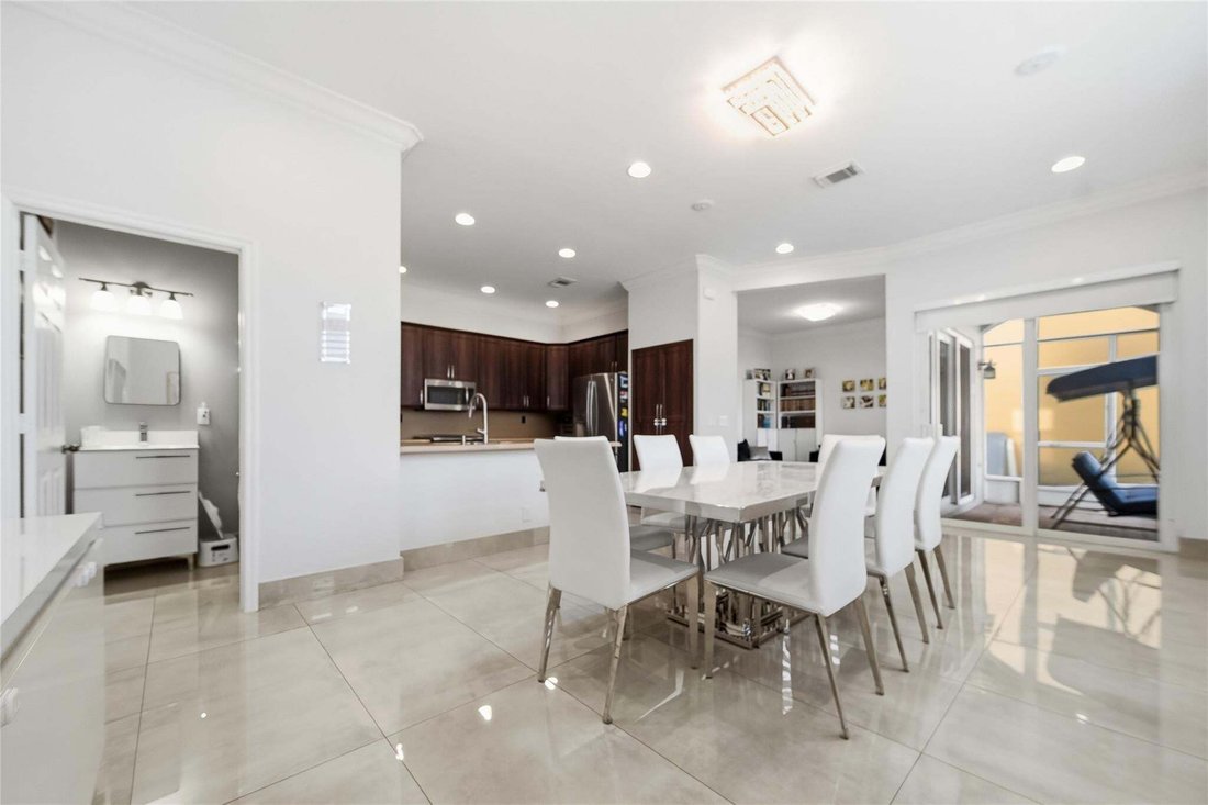 House in Hollywood, Florida, United States 3 - 18698437