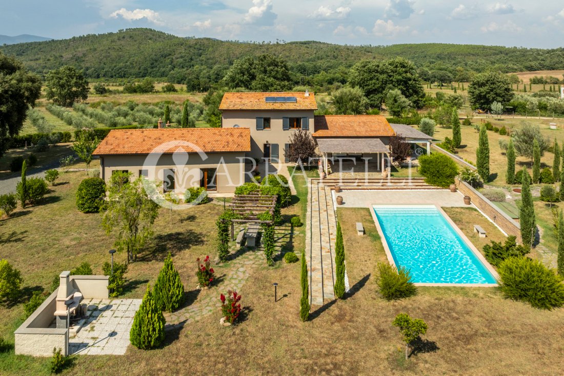Country House in Roccastrada, Tuscany, Italy 1 - 18697568