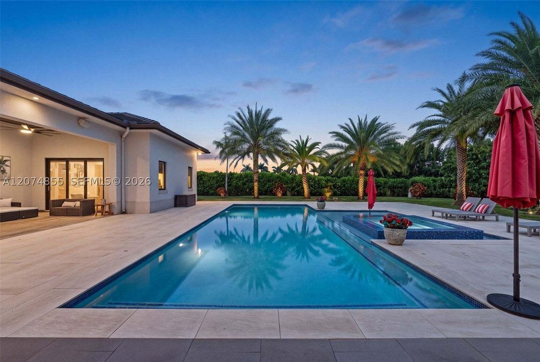 House in Miami Lakes, Florida, United States 5 - 18697307