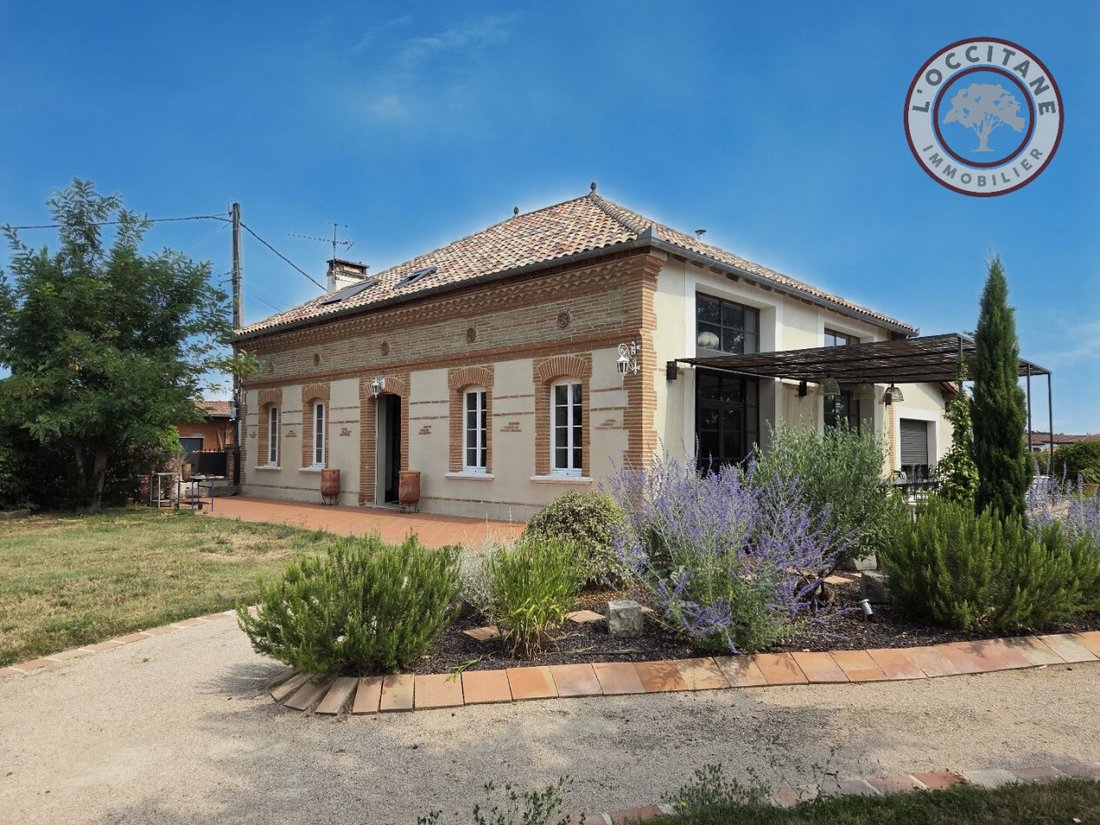 Maison à Casse Martin, L'Isle-Jourdain, France 1 - 18699166