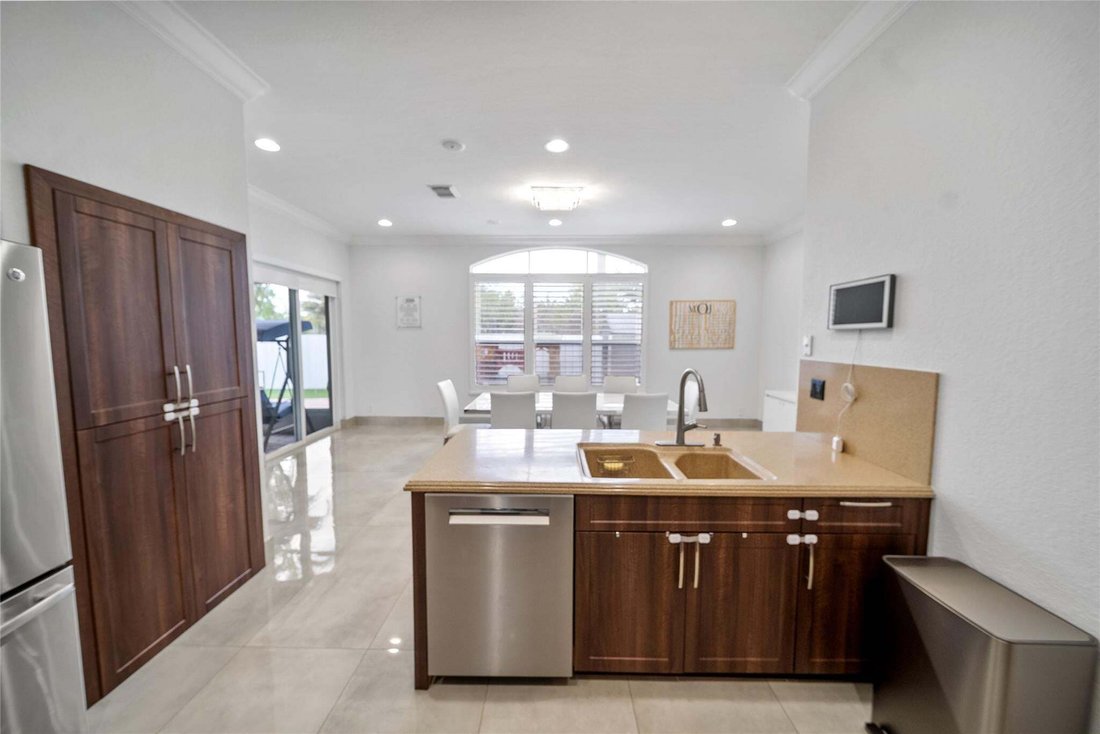 House in Hollywood, Florida, United States 5 - 18698437