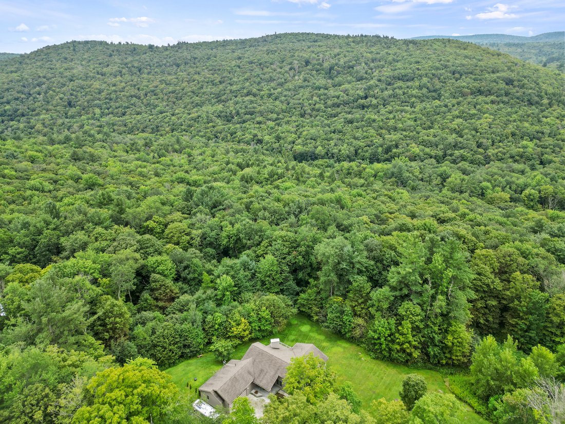 House in Becket, Massachusetts, United States 1 - 18699252