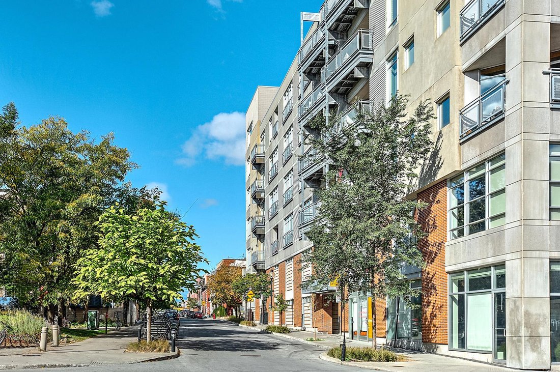 Condo in Montreal, Quebec, Canada 2 - 18699123