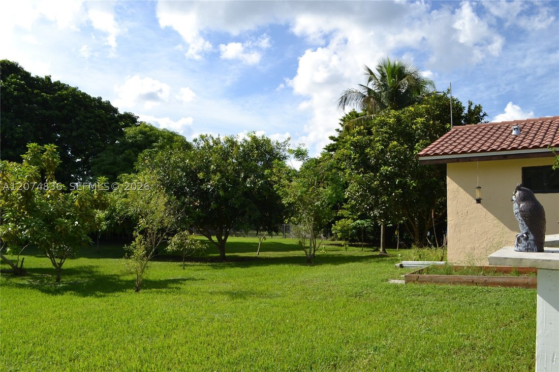 House in Weston, Florida, United States 5 - 18698038