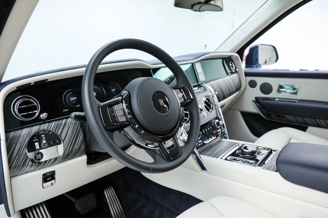 Suv in Costa Mesa, CA, United States 3 - 18699581