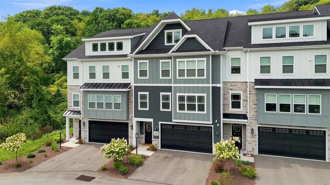 Townhouse in Franklin Park, Pennsylvania, United States 3 - 18696712