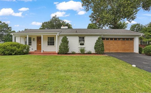 House in Kirkwood, Missouri, United States 1