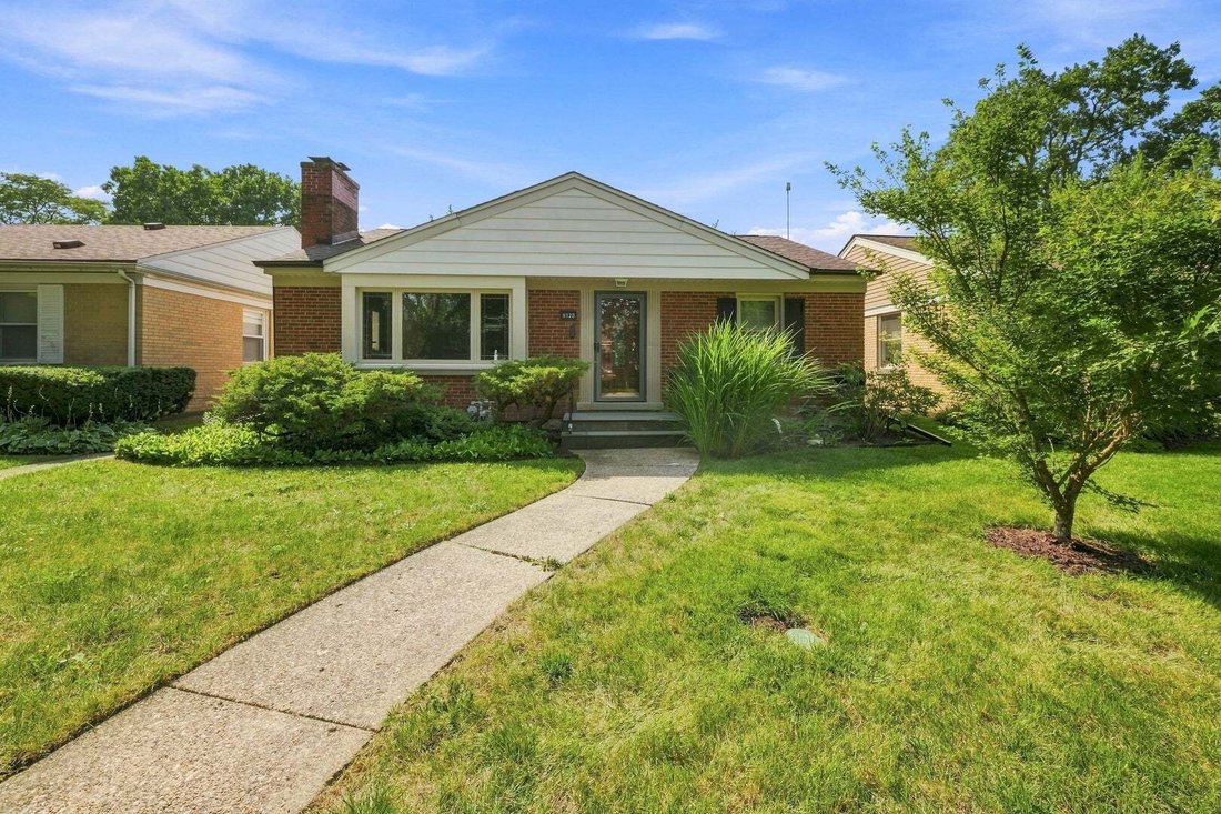 House in Skokie, Illinois, United States 2 - 18697803